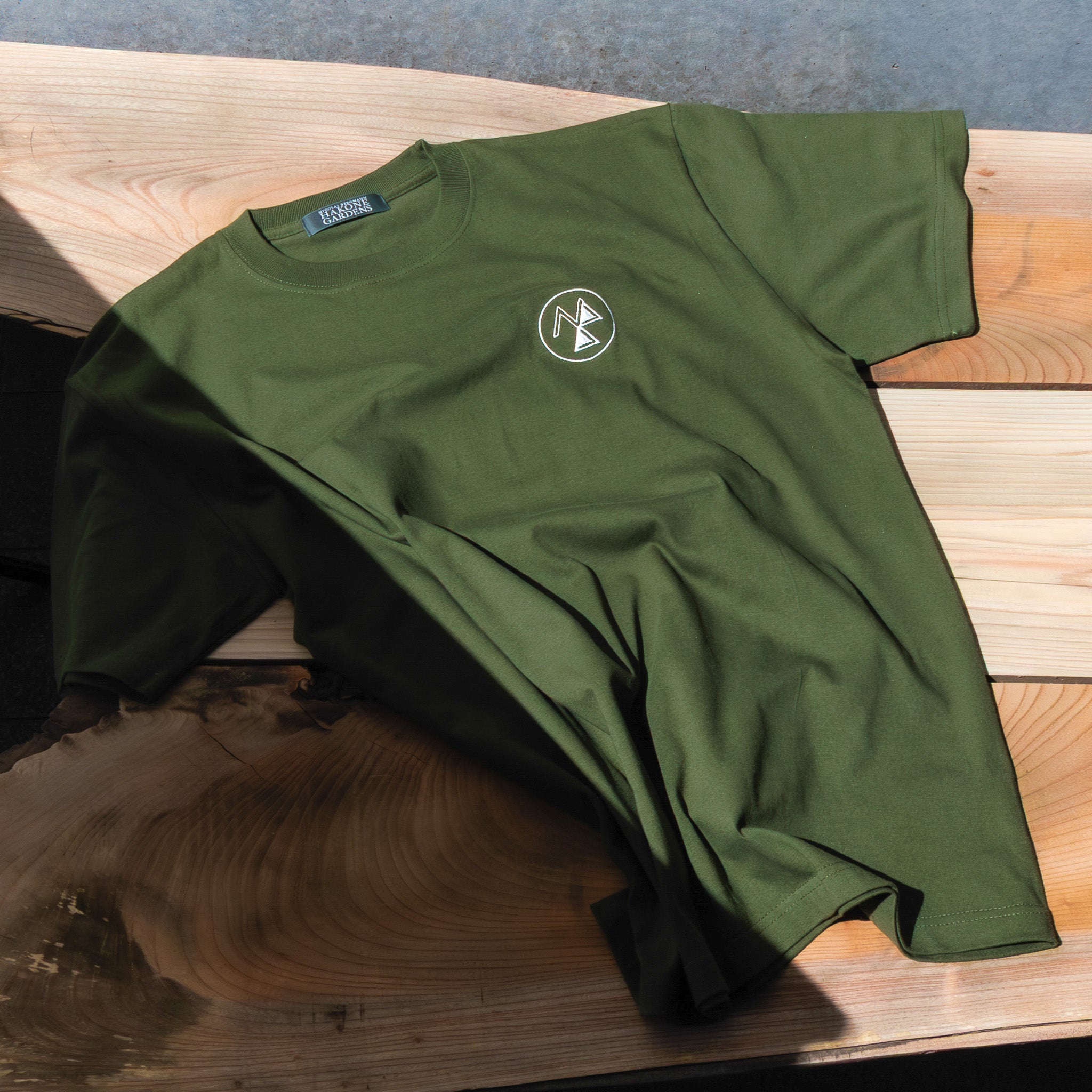 ニコライ バーグマン 箱根 ガーデンズ オリジナル Tシャツ - グリーン